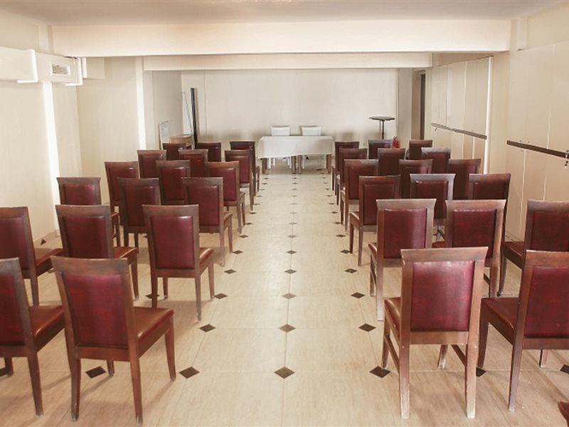 Otel Arora 4*