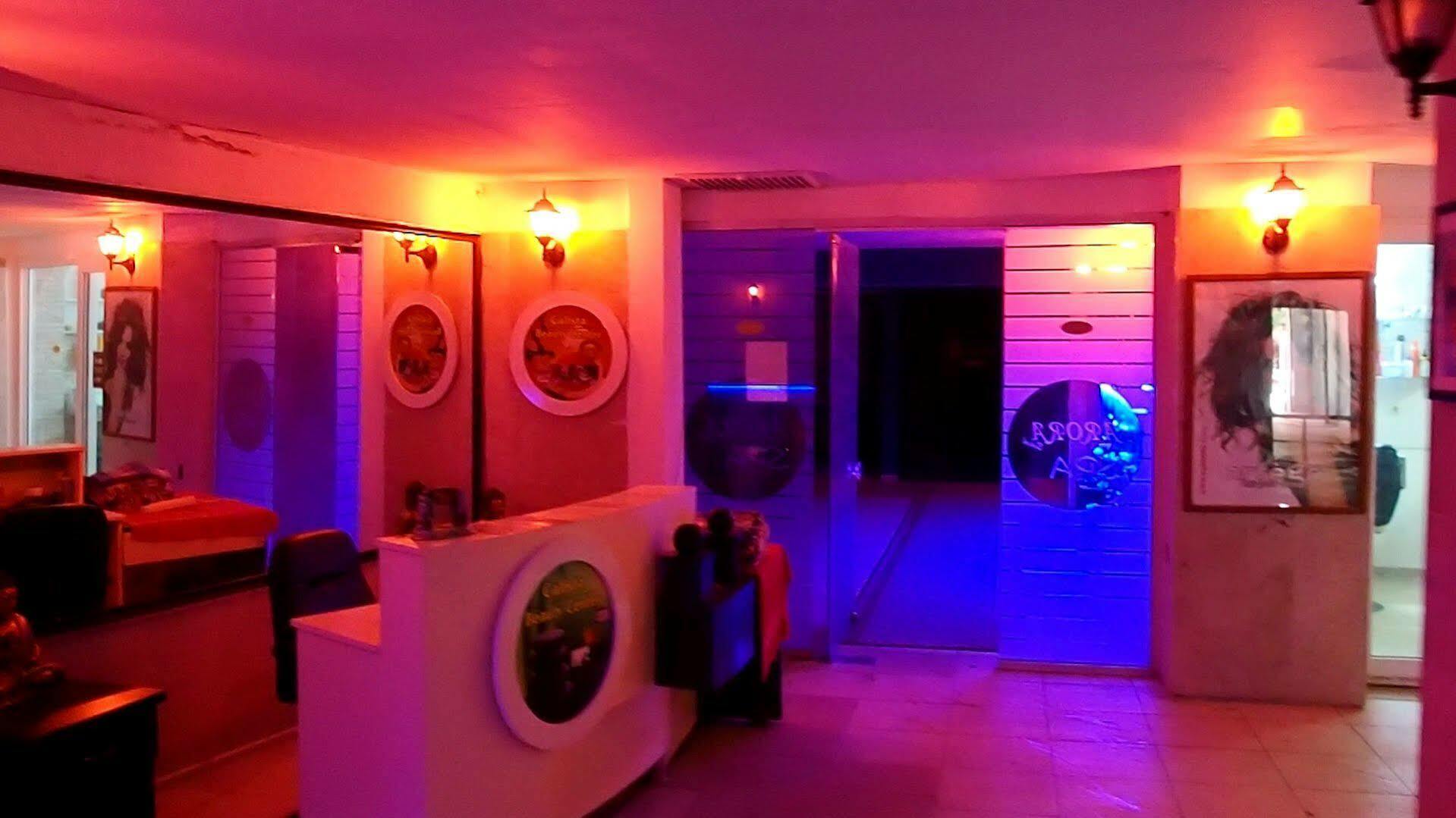 Otel Arora 4*